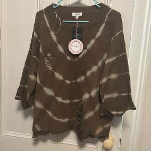 New UMGEE distressed sweater